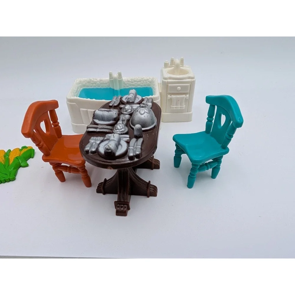 Fisher Price Sweet Streets Chair Bathtub Tub Table Produce Corn Clown Mirror Lot